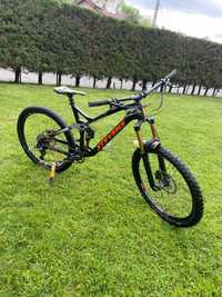 Bicicleta Stevens Whaka carbon