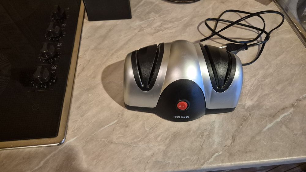 Електрическо точило за ножове