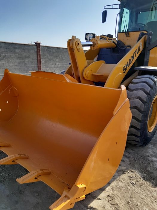 Продаётся погрузчик 1.8куб