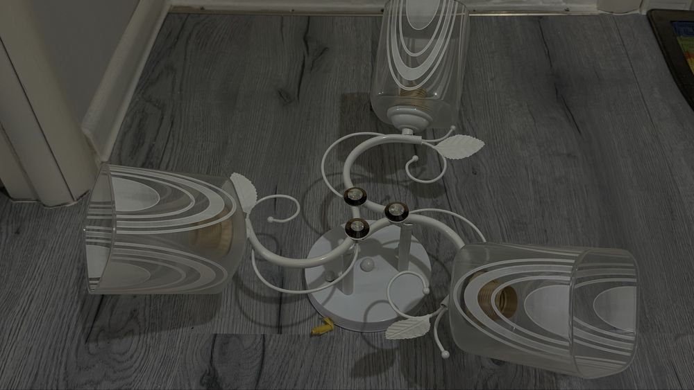 Продам люстра 4000 тенге