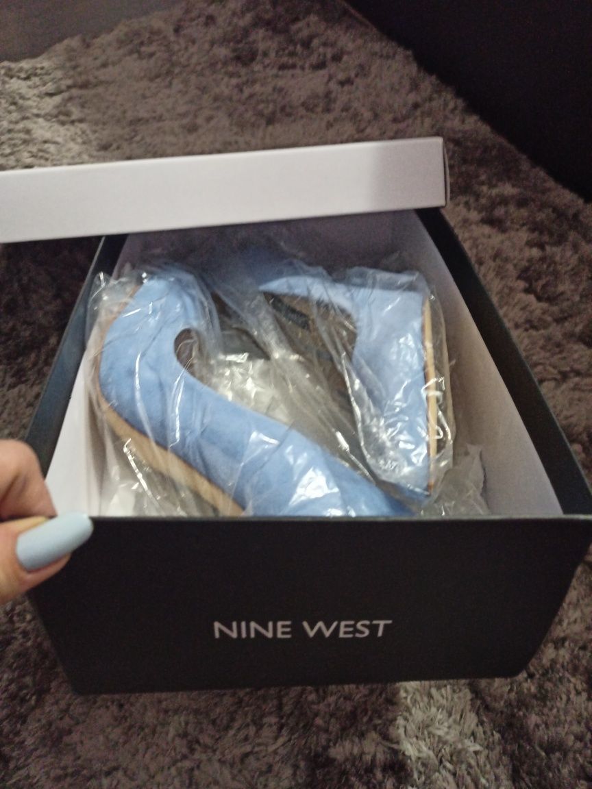 Нови обувки Nine West