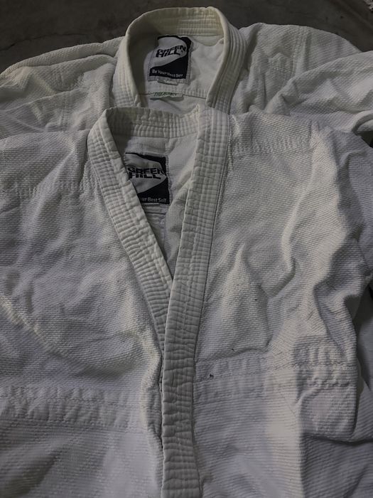 Кимоно, шлем, перчатки б/у