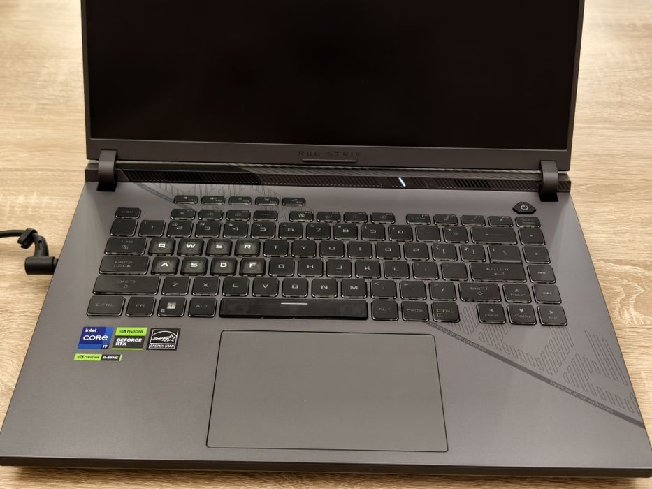 Asus ROG Strix G16 (2024) i9-14900HX, RTX 4070