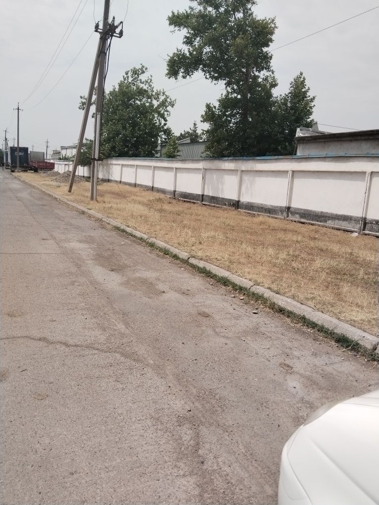 Продам 6 соток земли. За 12 автопарком . Внутри махали