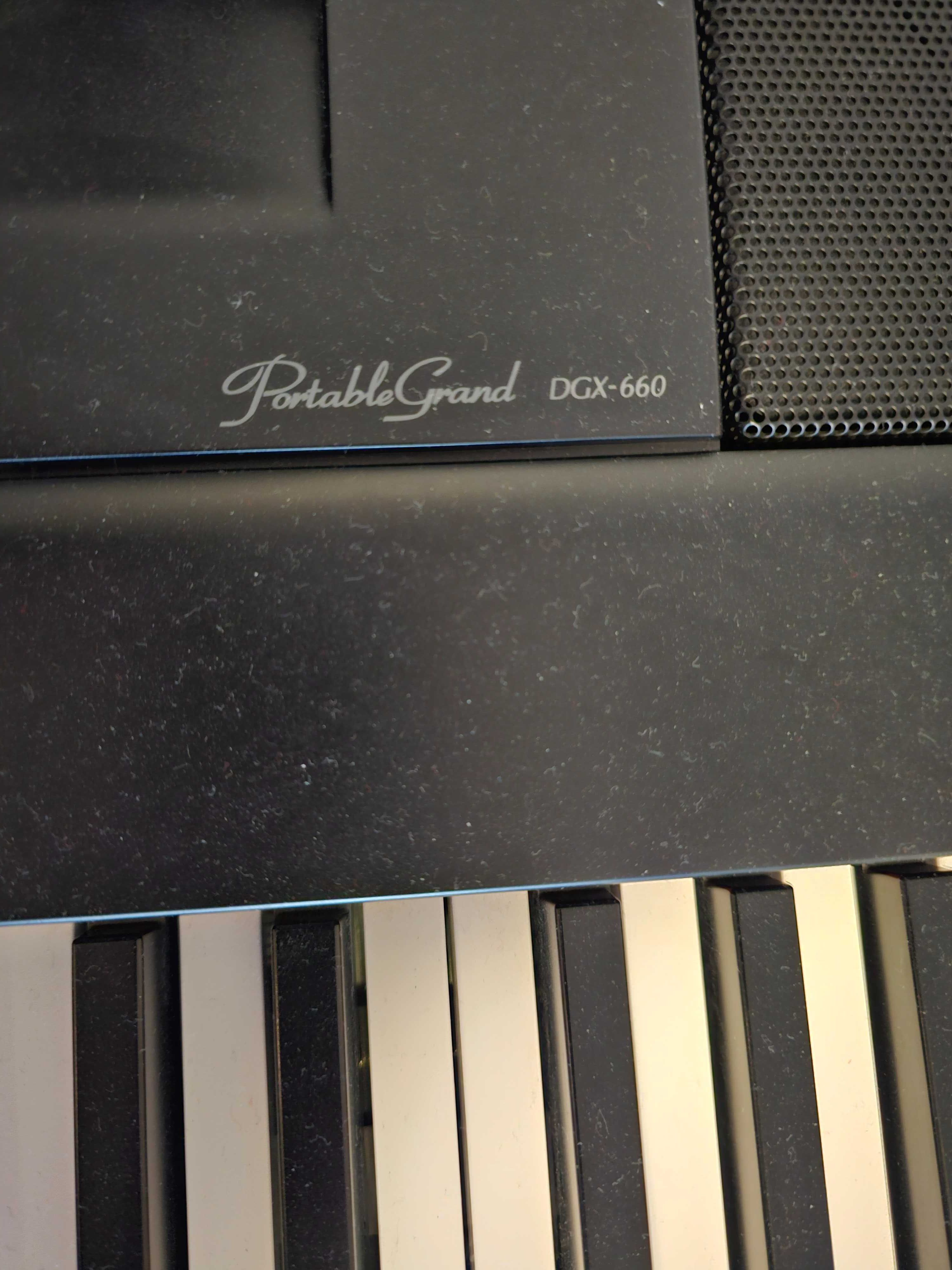 Дигитално пиано Yamaha Portable Grand DGX-660