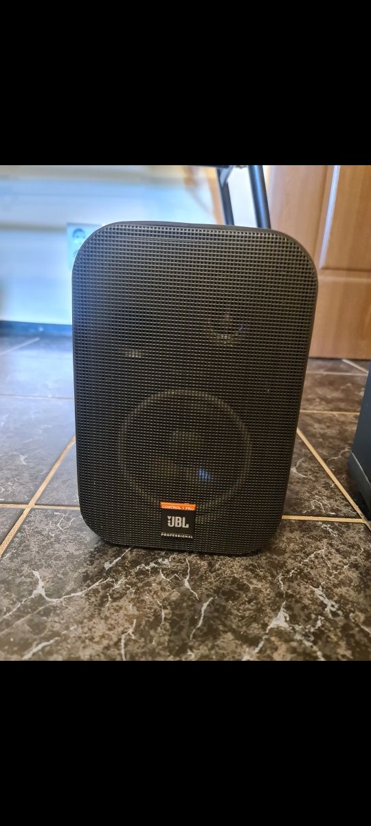 Sistem audio JBL Control 1 Pro, 2 x 100w, negru, bluetooth, cu amplifi