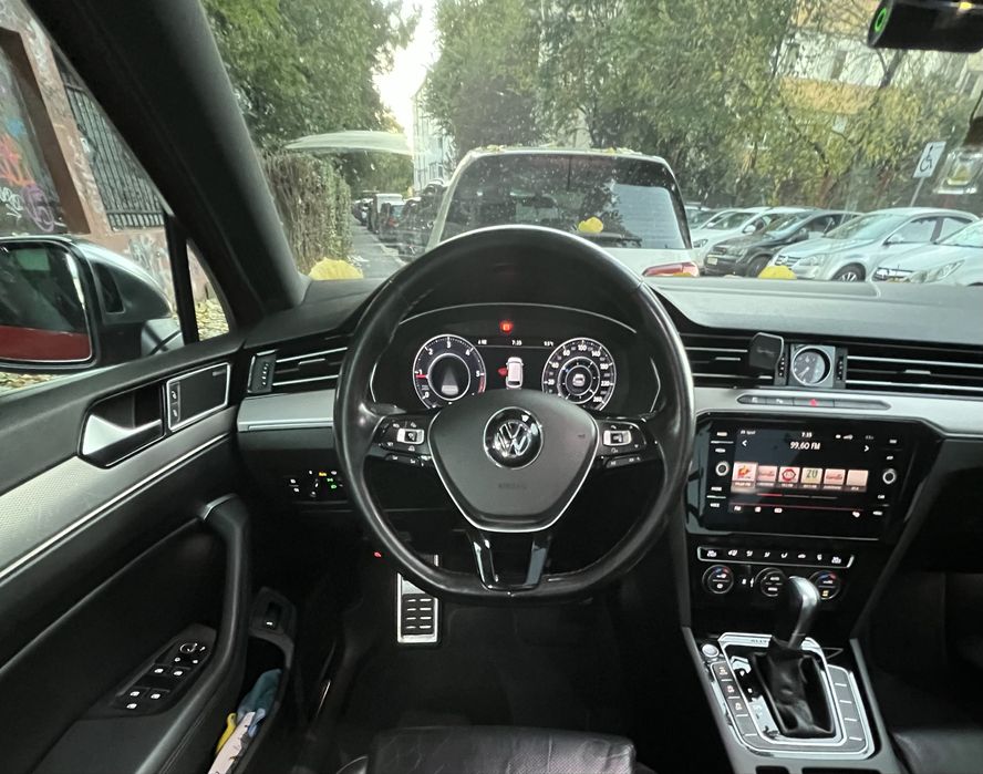 Volkswagen Passat  Alltrack