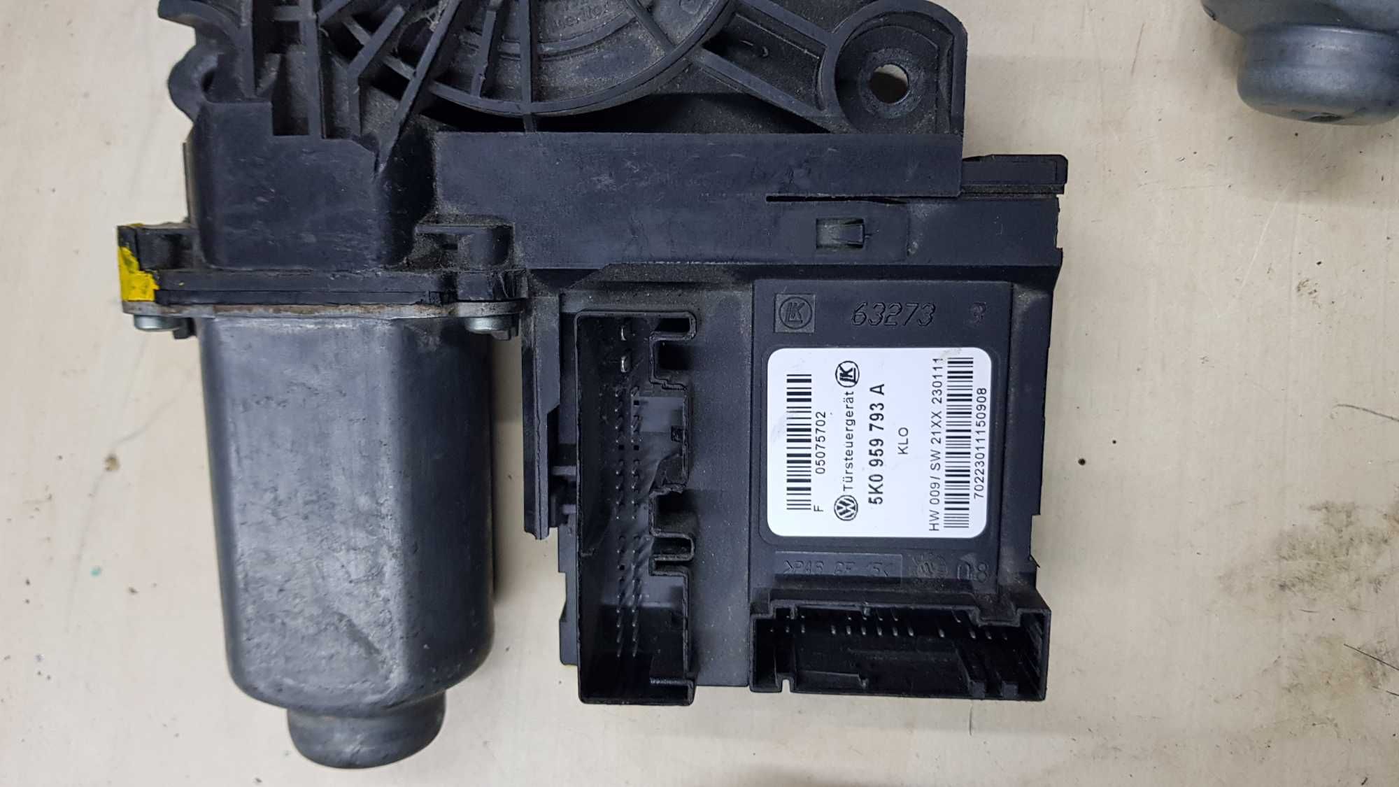 Vînd motoras geam usă stînga față,dreapta față, dreapta spate, vw2014