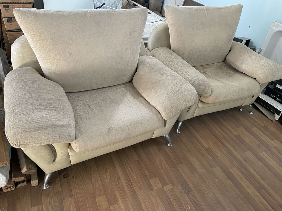 Дыван и кресло отдам даром