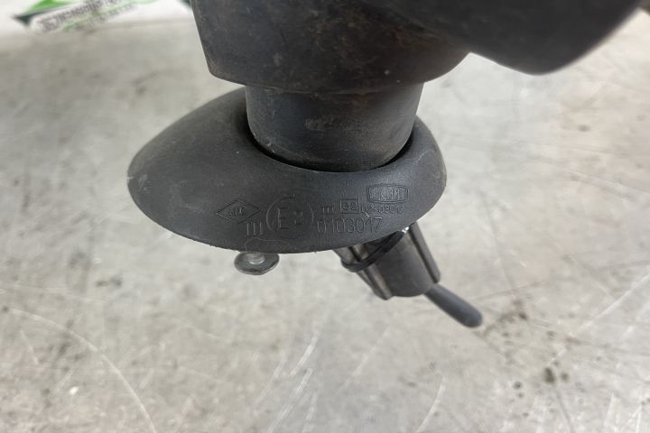 Oglinda stanga manuala E20103017 / E2 0103017 Dacia Logan prima gener