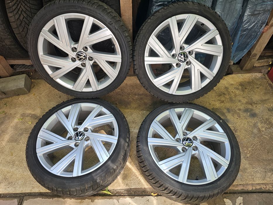 Jante aliaj 18" Volkswagen/Skoda Octavia cu anvelope iarna 225 40 18