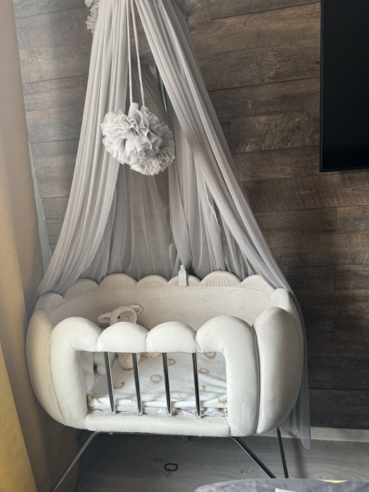 бебешка кошара с балдахин