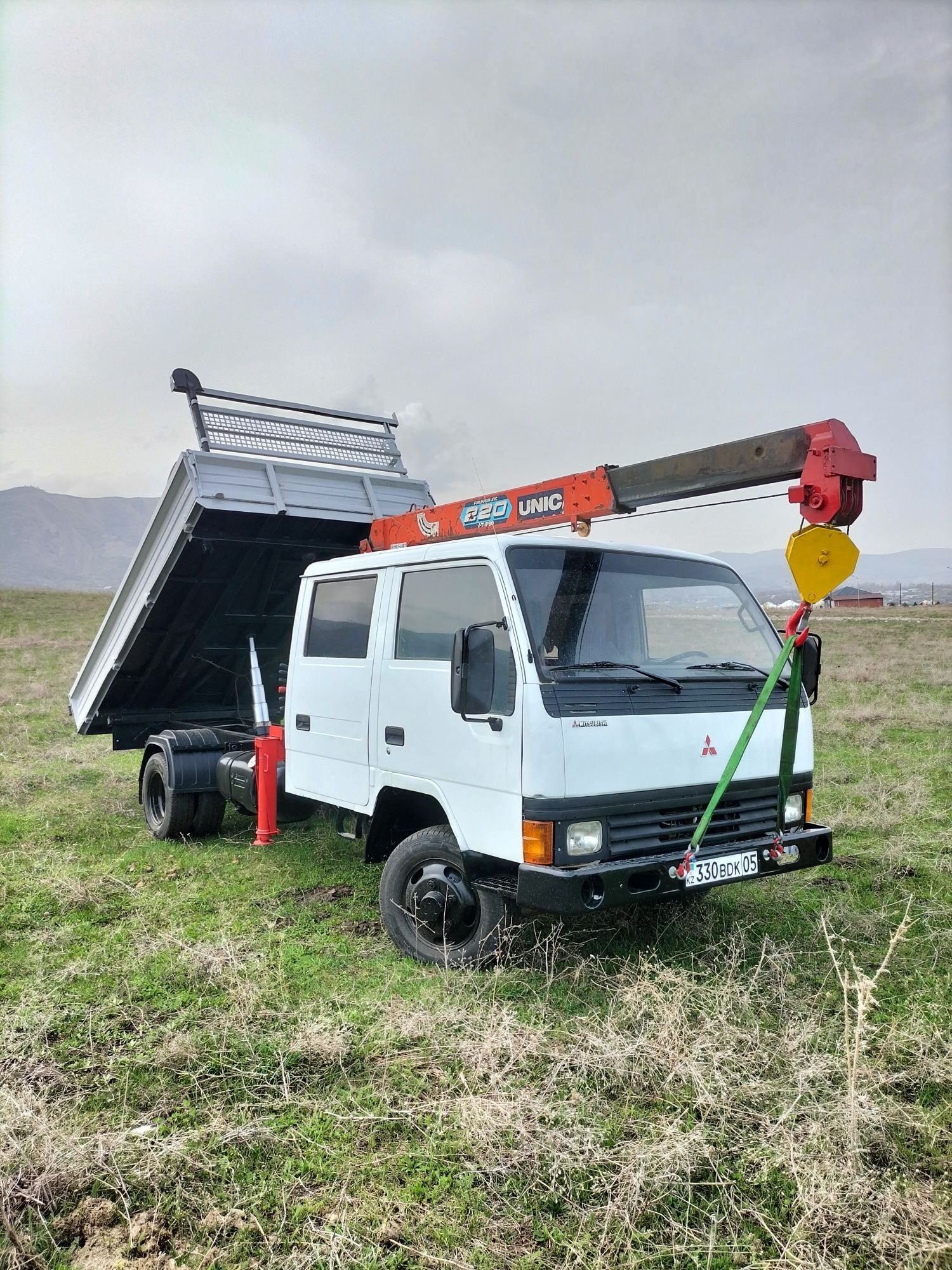 Продам манипулятор самосвал Mitsubishi Canter