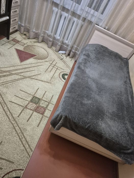 Продам б/у односпальная кровать размер 190/90