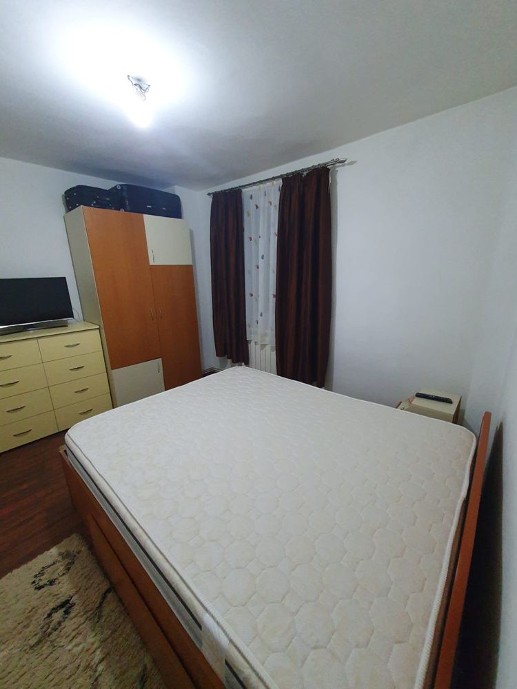 Vand apartament 4 camere