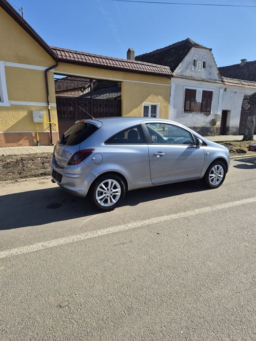 Opel corsa D 1.7