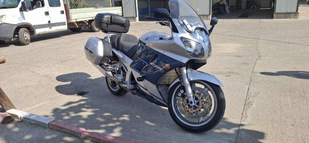 Vând motocicleta FJR1300A