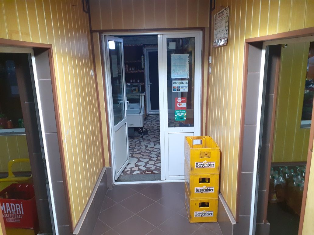 Inchiriez spatiu comercial