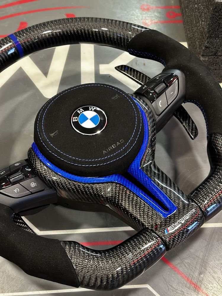 Volan BMW M ALCANTARA / CARBON / Vibratii / Incalzire /DISTRONIC