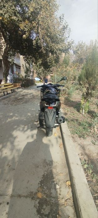 Emax skuter sotiladi 11 mln yana keliwiladi