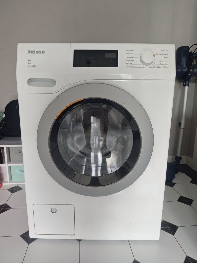 Пералня Miele W1