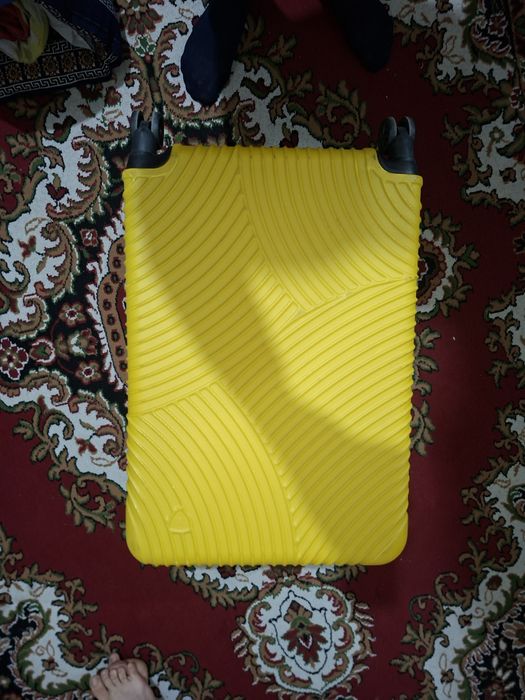 Sayohatlar uchun chemodan