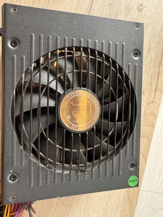 Sursa 1650w impecabil