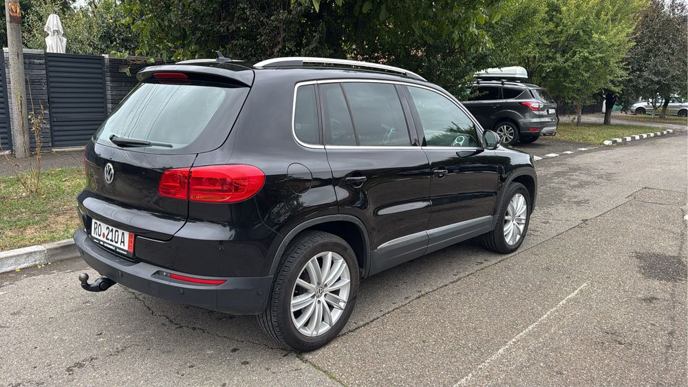 VW Tiguan LIFE 2.0 / 140 CP / Automat / 4 x 4  / NAVI 145 200 KM