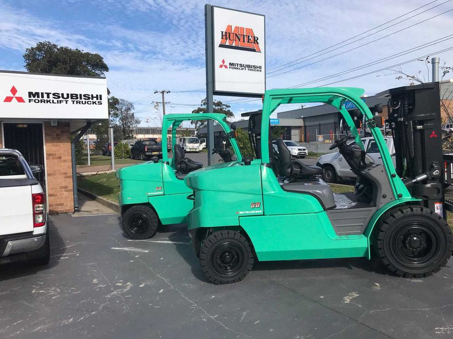 SOLIDEAL anvelope pline pentru stivuitoare cu montaj