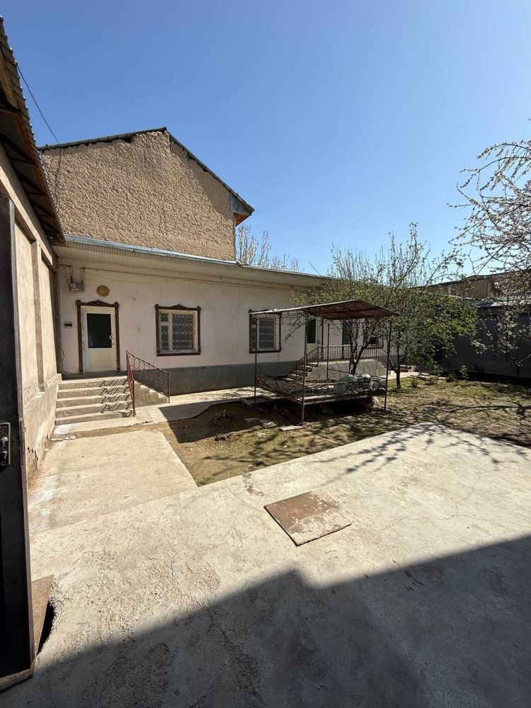 Продам Дом ул. Хасанбой ор. Спорт комплекс