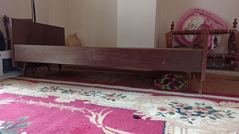 Продам 2 кравати в хор состоянии. Цена за оба