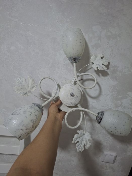 Люстра для спальни,кухни