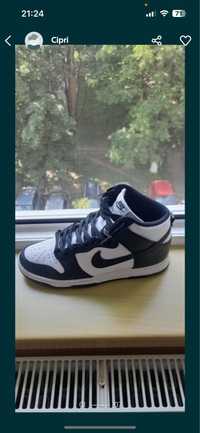 Vind sau schimb nike dunk black and white