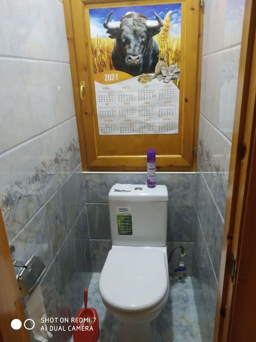 Продаётся Яшнобод Рисивый 2/2/4.этаж.54кв.мКом