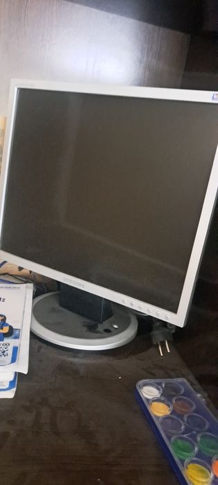 Монитор в рабочем состоянии.