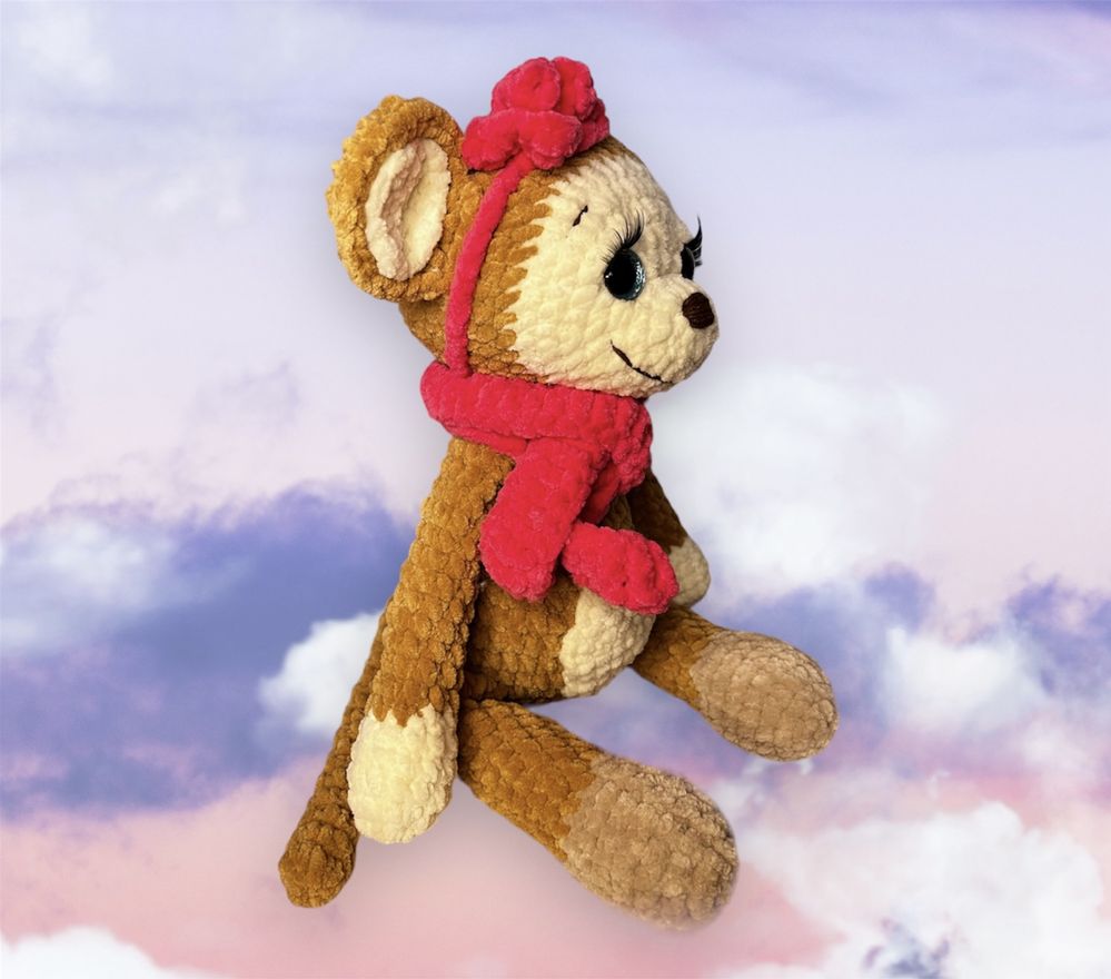 Ръчно плетена играчка маймуна
