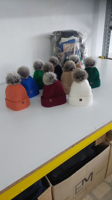 зимни шапки на едро