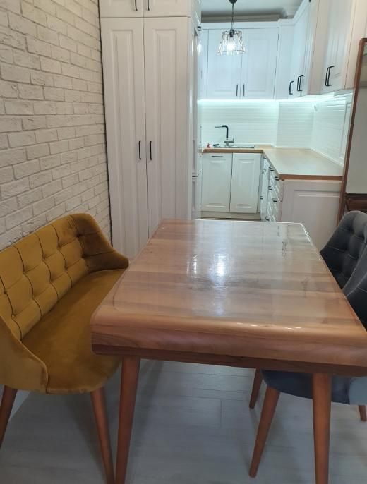 Дава се под наем Тристаен апартамент в Пловдив, Кършияка - 97 кв.м за 600 € - Снимка #1