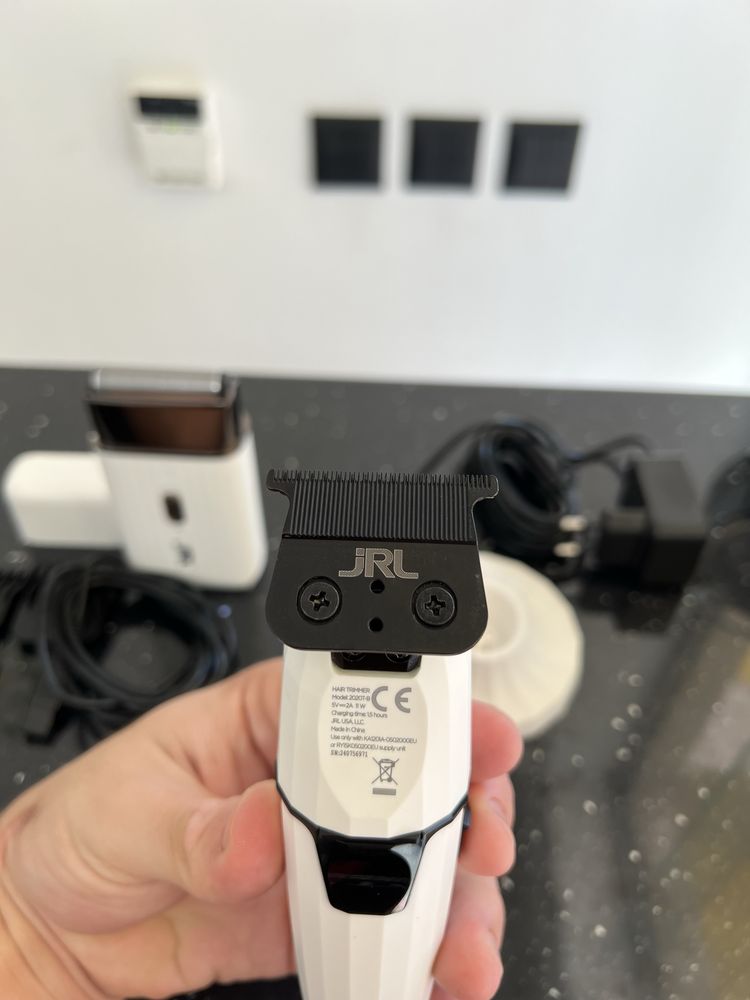 Продавам JRL Ghost Trimmer и Ghost Shaver!