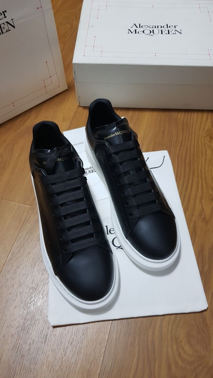 Adidași Alexander McQueen • STOC: 44 • Livrare rapidă 1-2 zile •