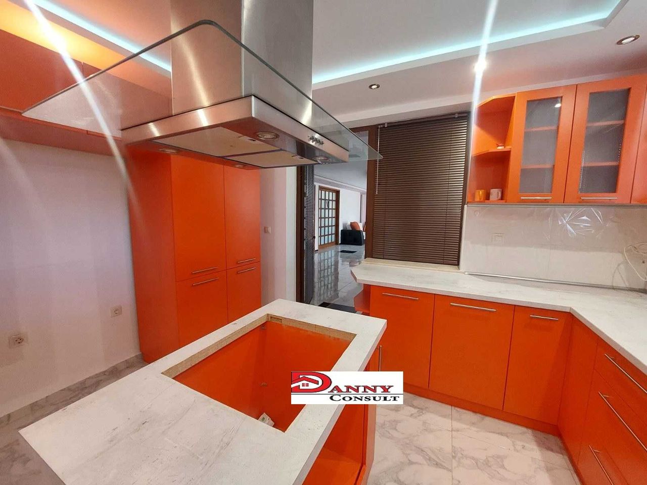 Продава се  в Велико Търново, Акация -  кв.м за 0 €/ - Снимка #11