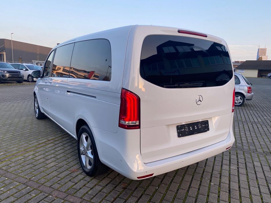 Inchiriez microbuz 8 locuri individuale, Mercedes V-Class/4matic