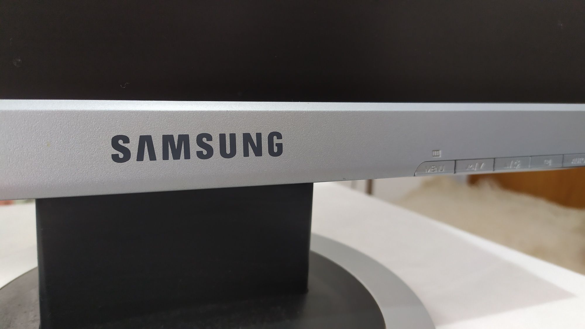 Монитор Samsung SyncMaster 920n