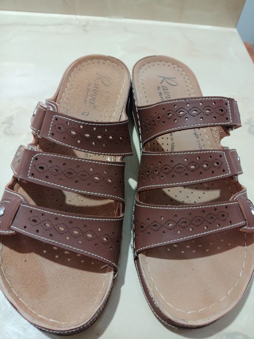 Slapi piele întoarsă mărime42, branț 27cm, Turcia