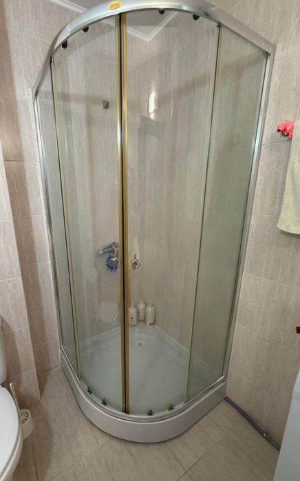 Стъкла + овална душ кабина 90*90
