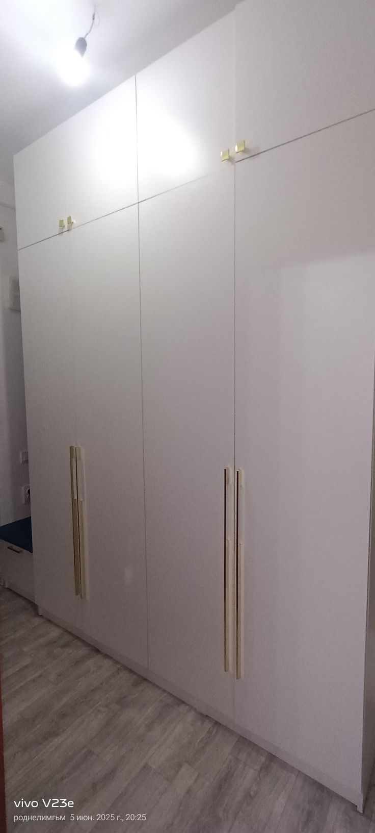 Продам новый шкаф для прихожей