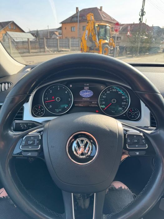 VW Touareg 3.0 V6 245CP