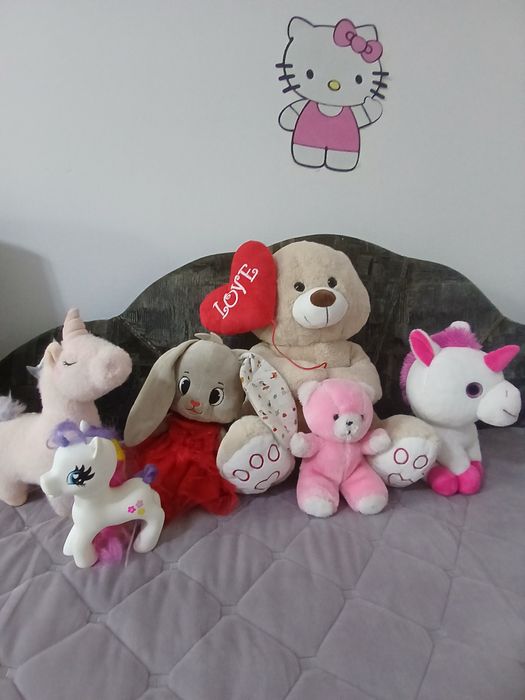 Lot plusuri în stare foarte bună!