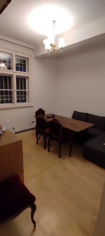 Дава се под наем Двустаен апартамент в София, Център - 49 кв.м за 458.49 € - Снимка #2