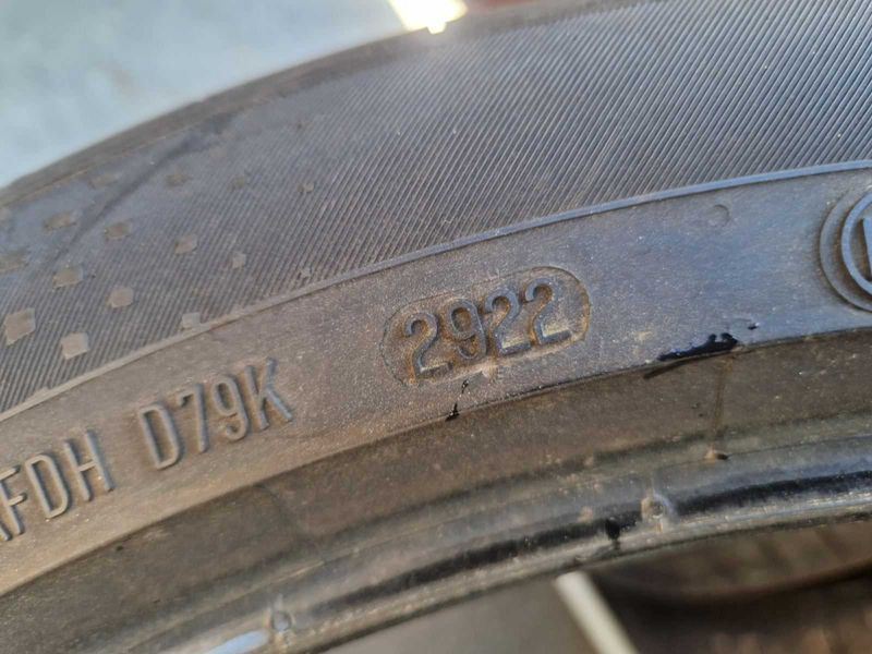 4 Continental R21 255/40
летни гуми
DOT2922